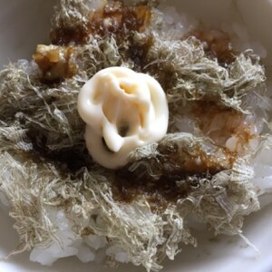 とろろ昆布わさび丼